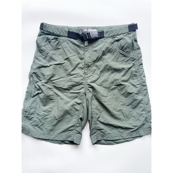 Men's Nike All Conditions Gear Green Hiking Shorts Size 34 - Picture 1 of 9
